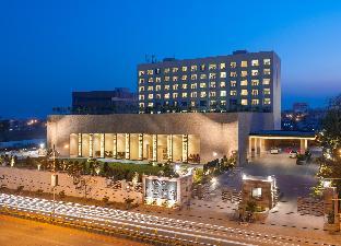 balaji sarovar premiere solapur