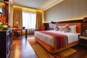 balaji sarovar premiere solapur