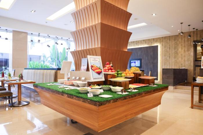 balaji sarovar premiere solapur