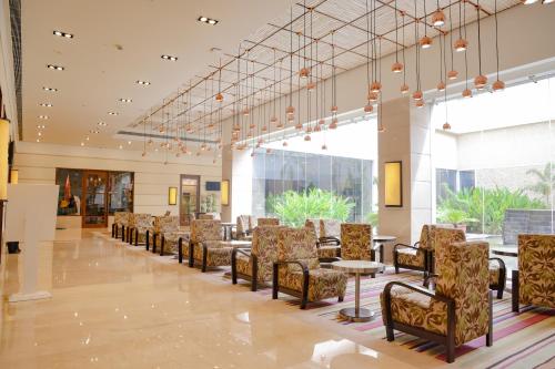 balaji sarovar premiere solapur