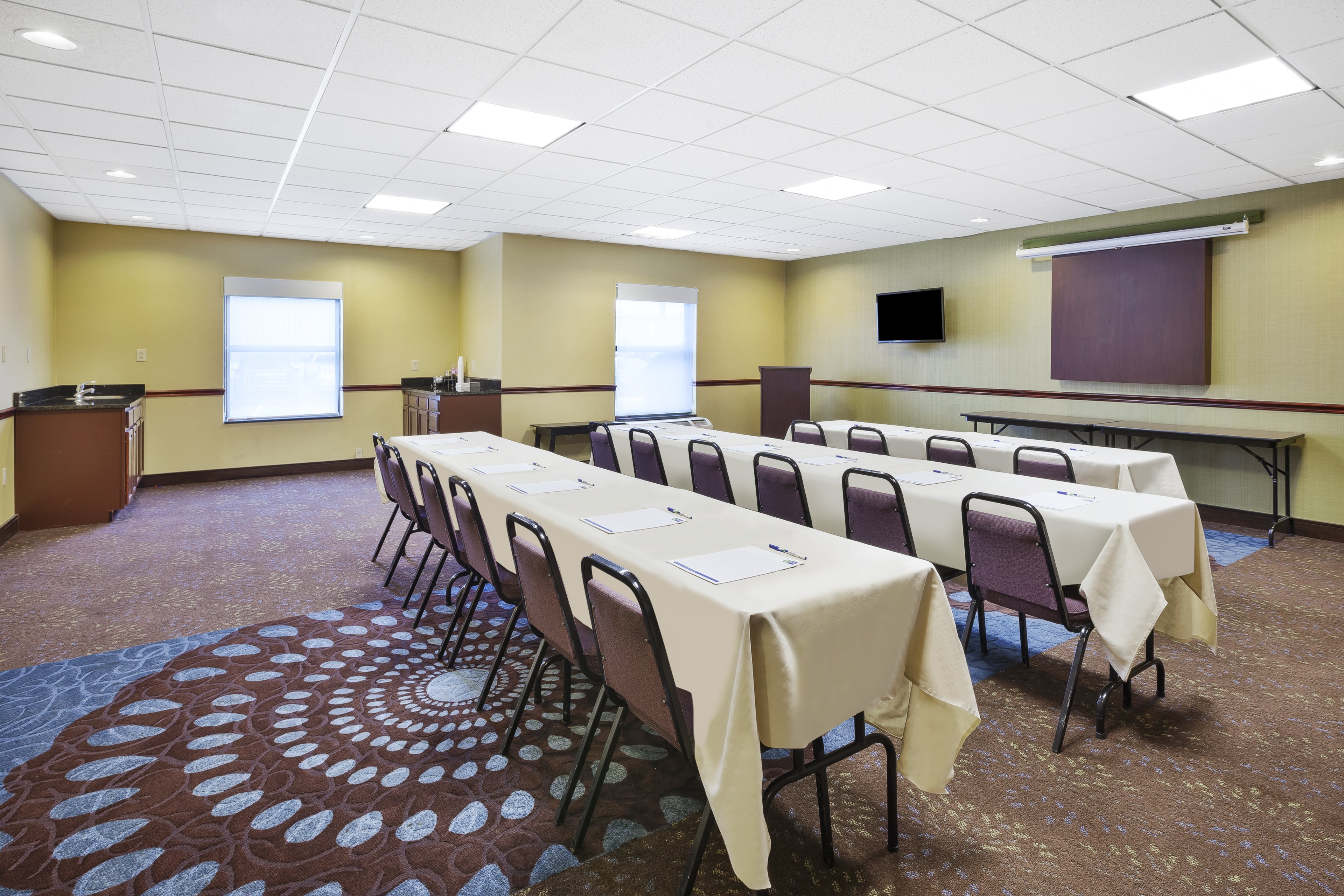 holiday inn express circleville by ihg