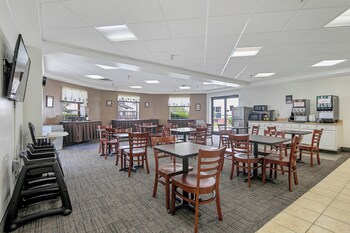 landmark inn fort liberty