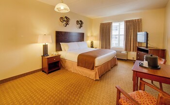 landmark inn fort liberty