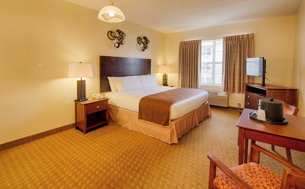 landmark inn fort liberty