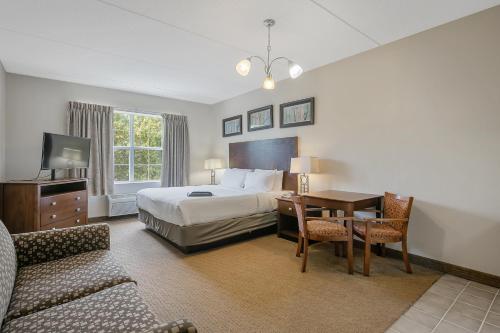 landmark inn fort liberty