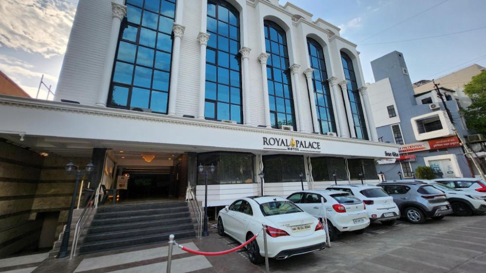 hotel royal palace