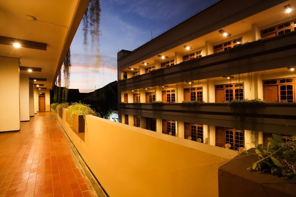 votel kartika abadi madiun