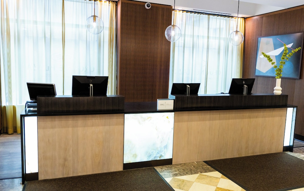crowne plaza cleveland at playhouse square by ihg