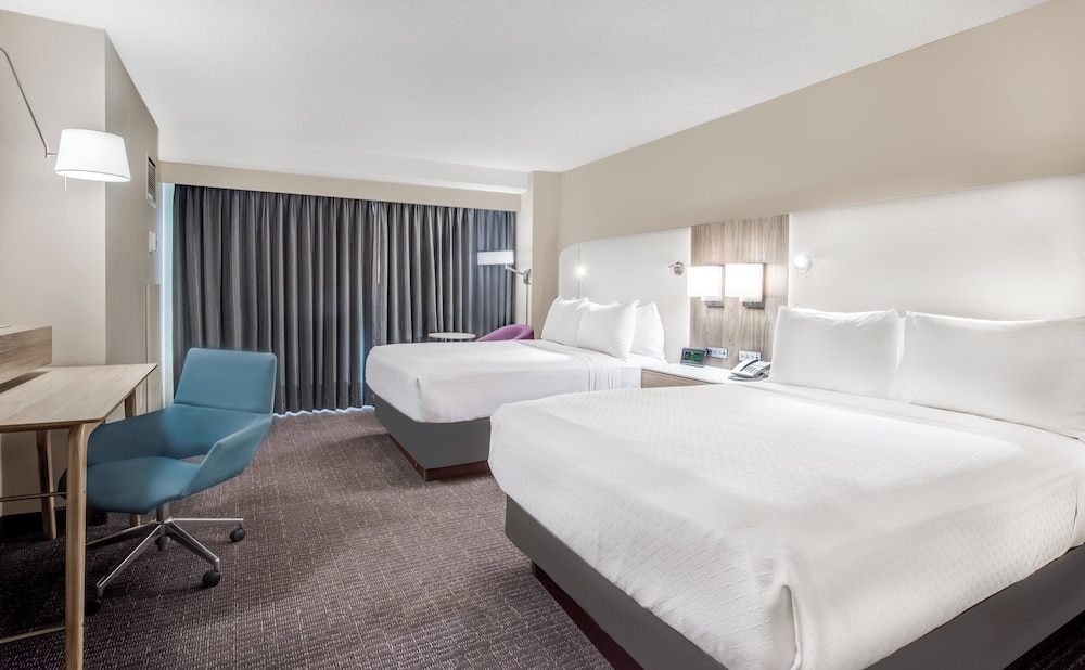 crowne plaza cleveland at playhouse square by ihg