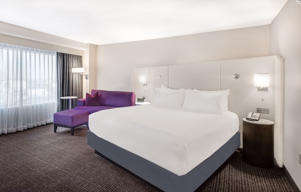 crowne plaza cleveland at playhouse square by ihg
