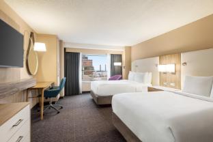 crowne plaza cleveland at playhouse square by ihg