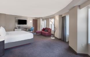 crowne plaza cleveland at playhouse square by ihg