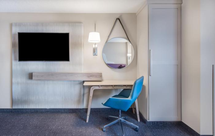 crowne plaza cleveland at playhouse square by ihg