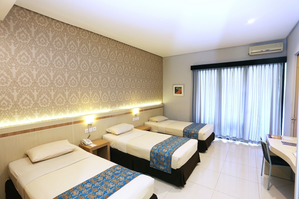 tanjung kodok beach resort