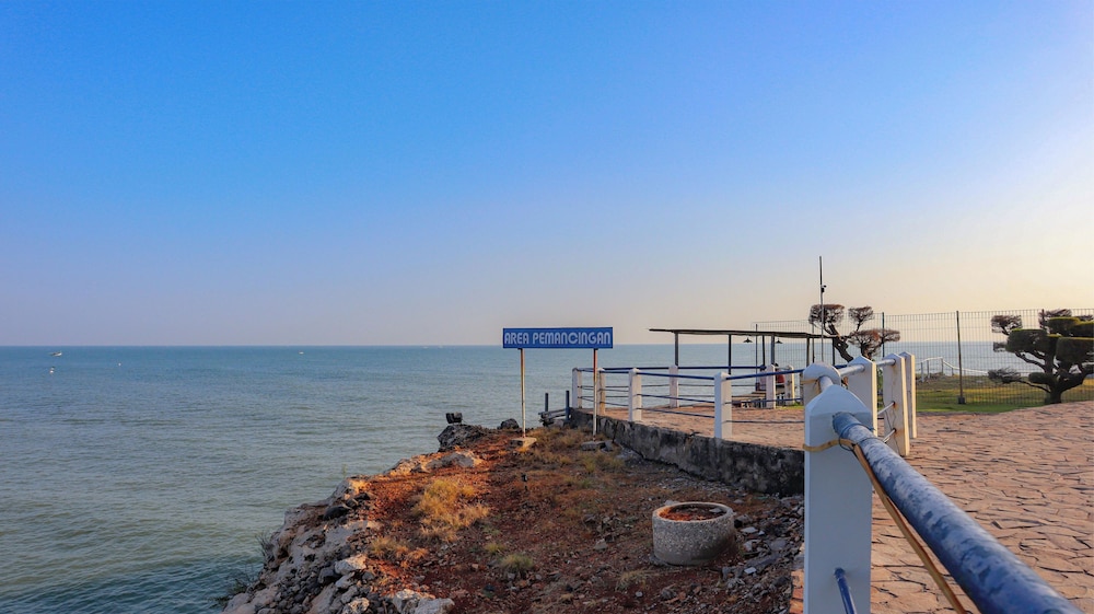 tanjung kodok beach resort