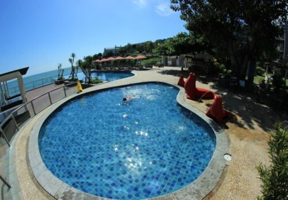 tanjung kodok beach resort