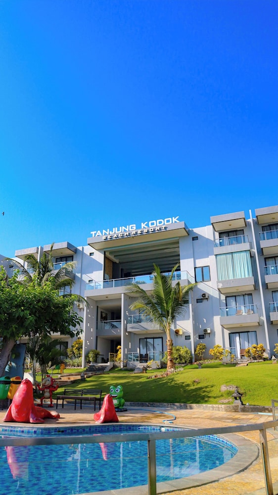 tanjung kodok beach resort