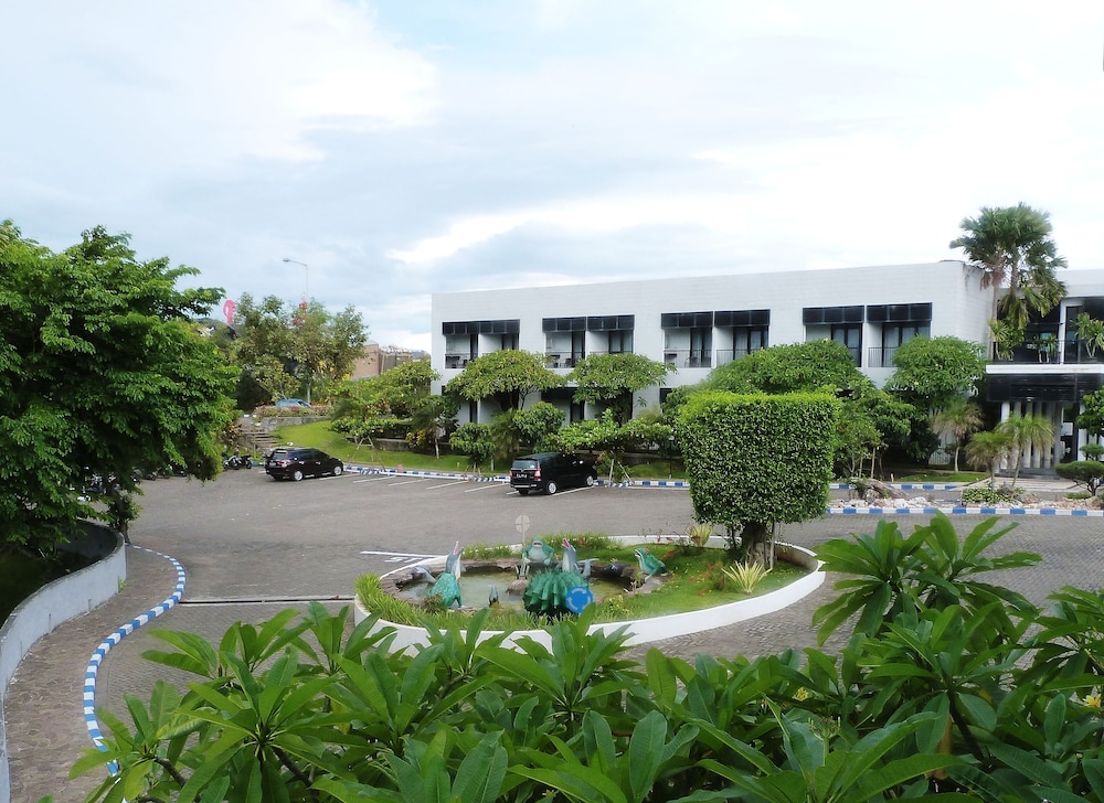 tanjung kodok beach resort