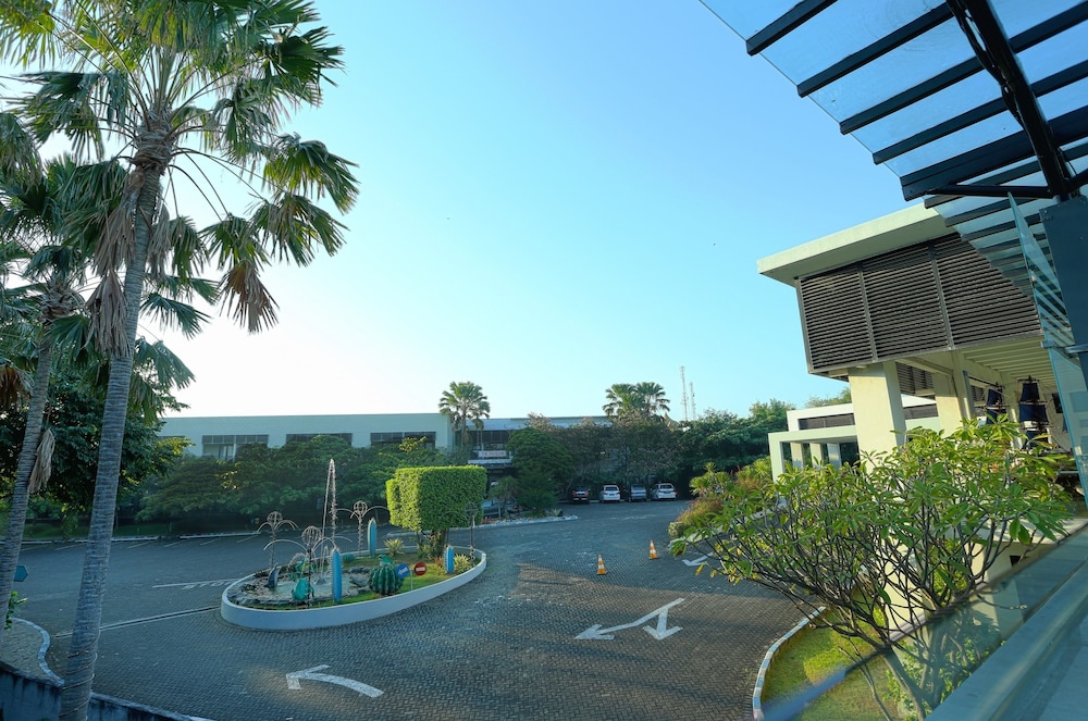 tanjung kodok beach resort