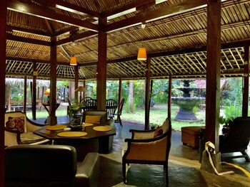 rumah boedi private residence villa