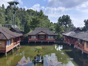 resort prima cisarua