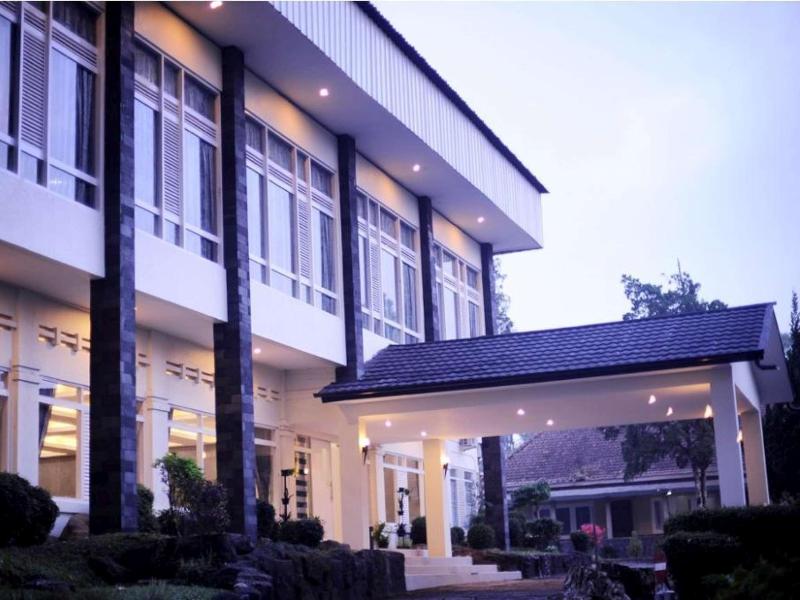 Selabintana Conference Resort,Caringin>>Bogor,3 star