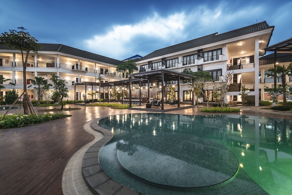 lido lake resort by mnc hotel