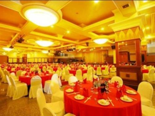 Banjarmasin Internasional,Banjarmasin>>Banjarbaru,4 star