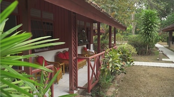 the satwa elephant ecolodge