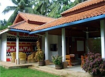 the satwa elephant ecolodge