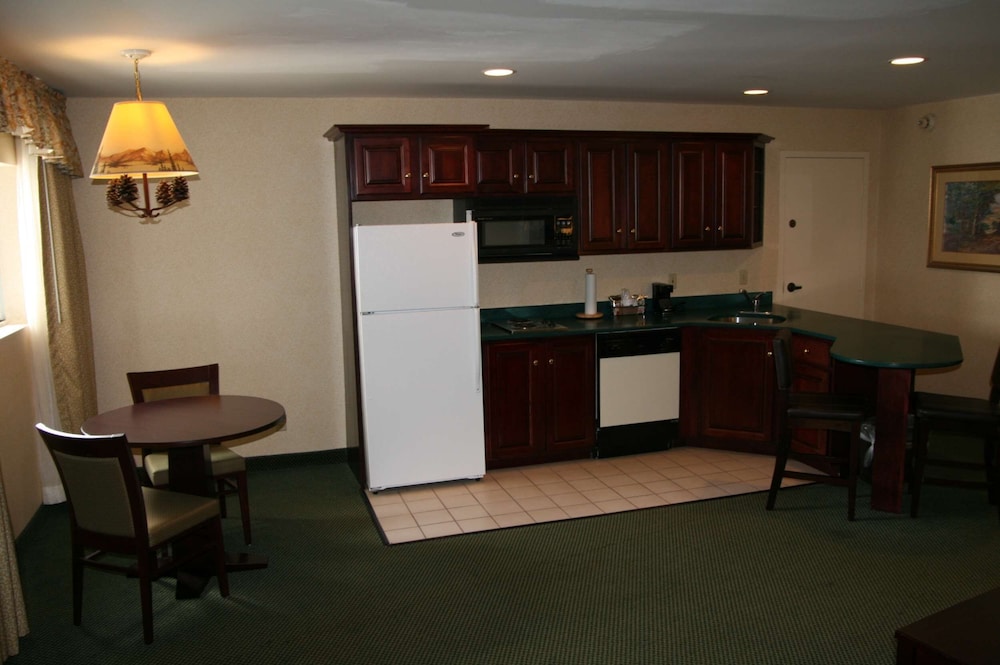 hampton inn colchester