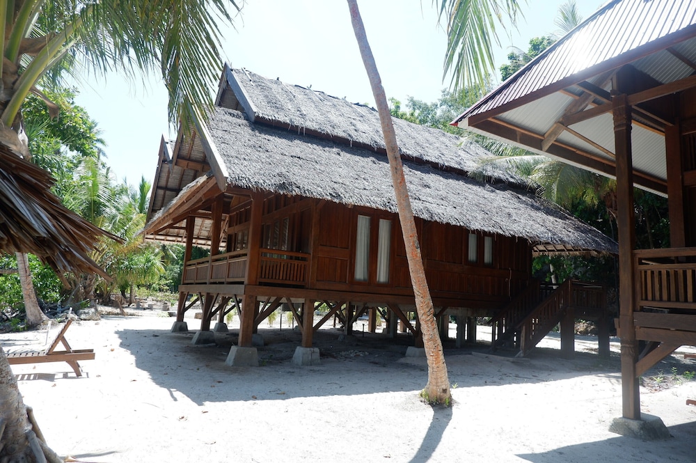 wakatobi patuno resort by sahid