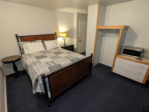 majestic rockies motel