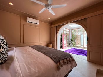 no rush villas