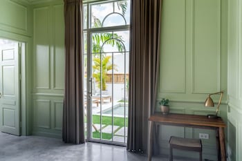 no rush villas