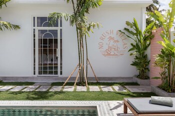 no rush villas