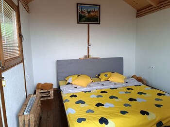 bosnian pyramid glamping