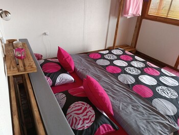 bosnian pyramid glamping