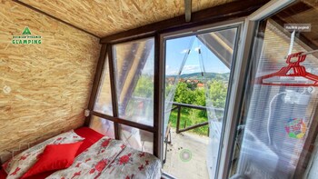 bosnian pyramid glamping
