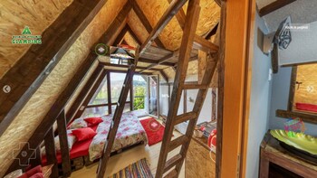bosnian pyramid glamping