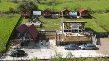 bosnian pyramid glamping