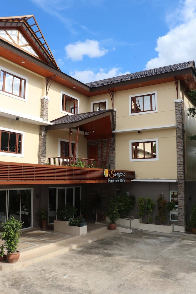 sarojus farmview hotel