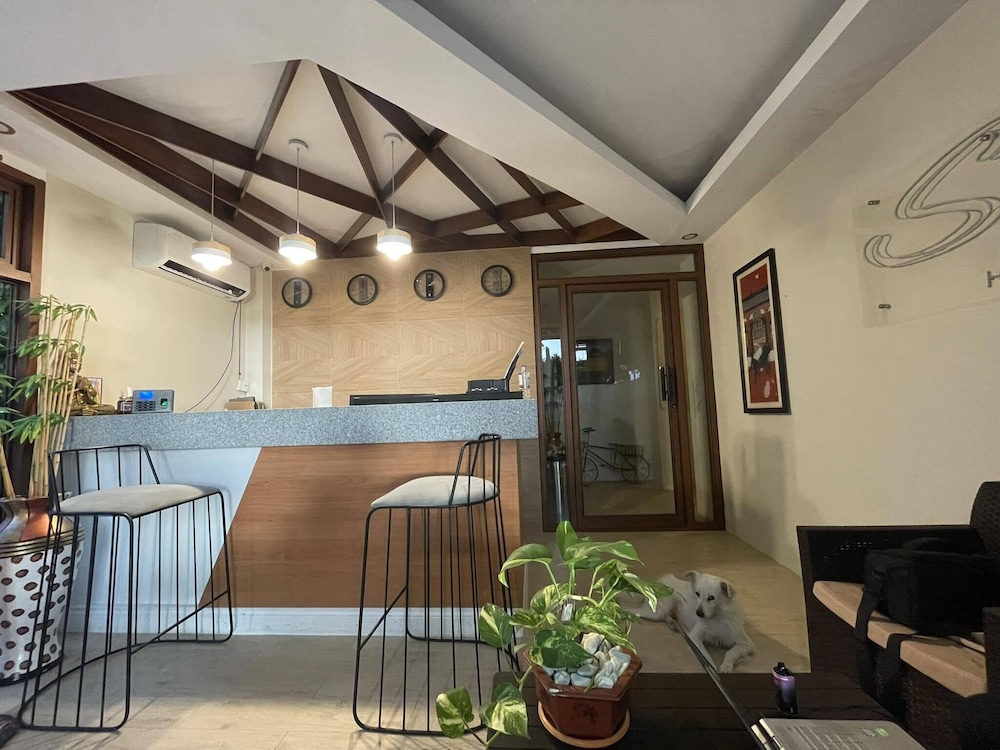 sarojus farmview hotel