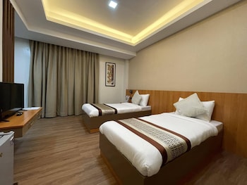 sarojus farmview hotel