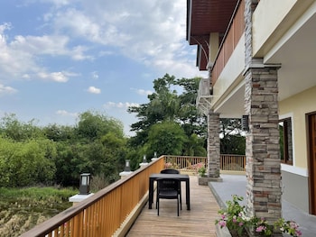 sarojus farmview hotel