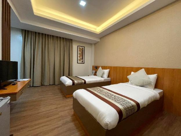 sarojus farmview hotel