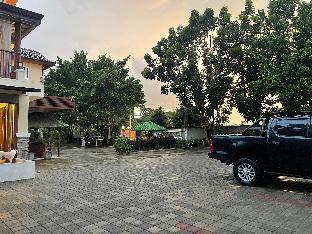 sarojus farmview hotel