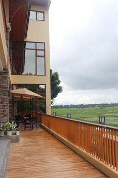 sarojus farmview hotel