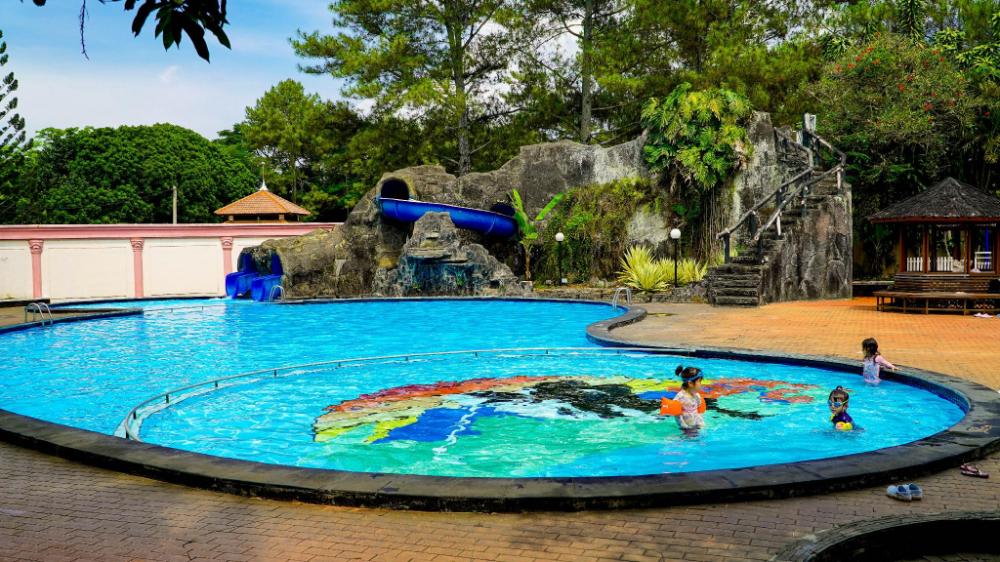 bandung giri gahana golf and resort