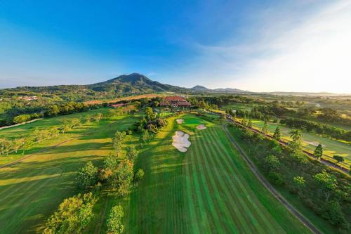 bandung giri gahana golf and resort